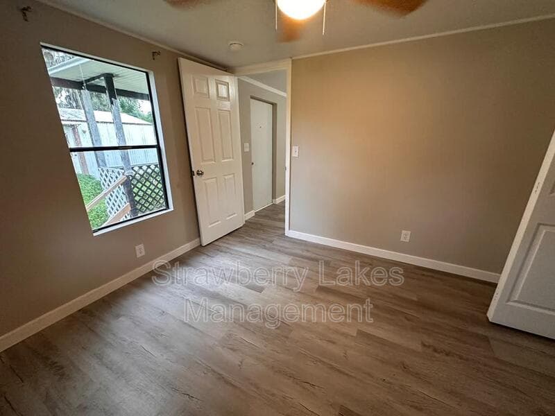 Valrico House: 4210 Leonard St