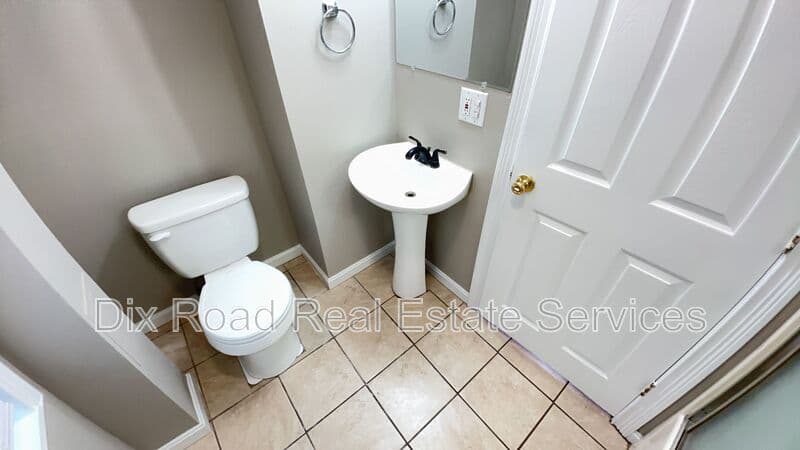 Hamilton House: 1408 Western Avenue