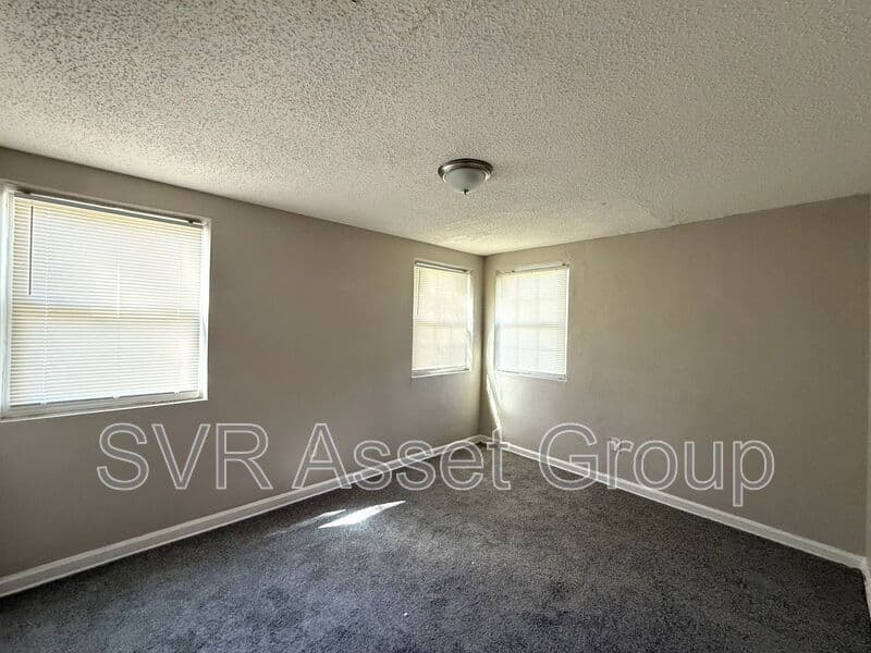 Jacksonville House: 9073 11th Ave