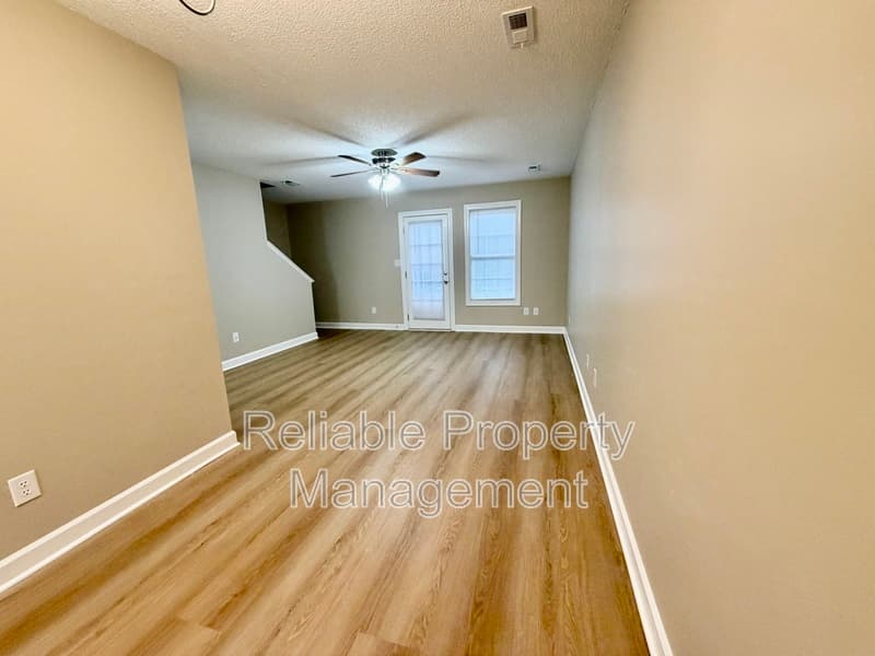 Selma Townhome: 102 Boykin Ave
