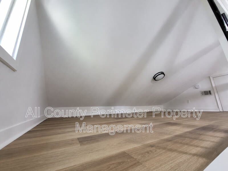 East Point House: 2107 Pinehurst Drive