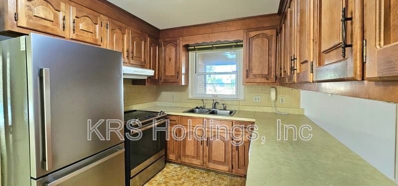 Virginia Beach House: 1029 Dulcie Ave