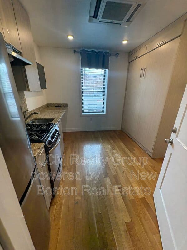 Chelsea Condo: 21 Fifth Street