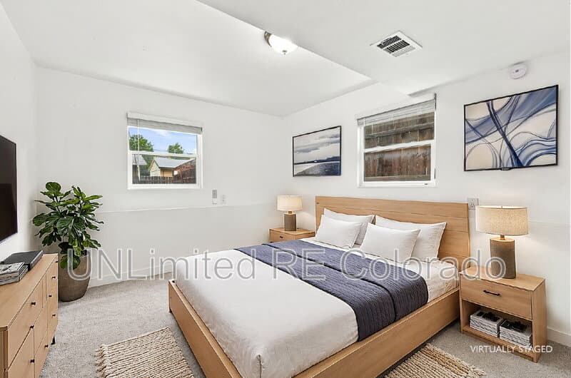 Thornton House: 3668 E 91st Ave
