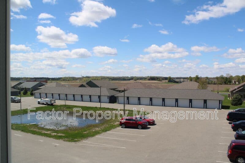Belle Plaine Apartment: 561 Elk Street South