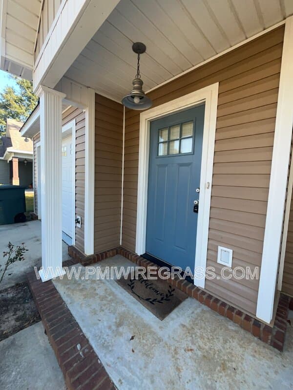 Enterprise House: 214 Winterberry Way