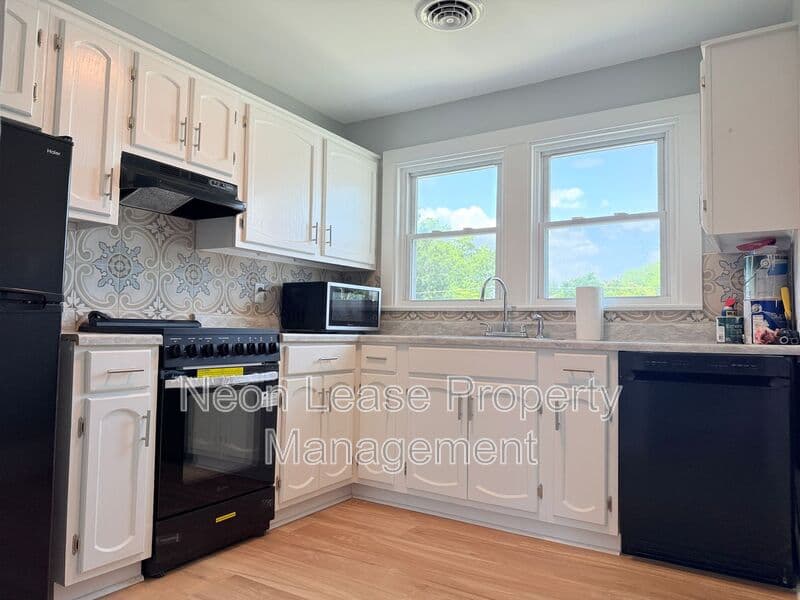 Dover Condo: 880 South State Street
