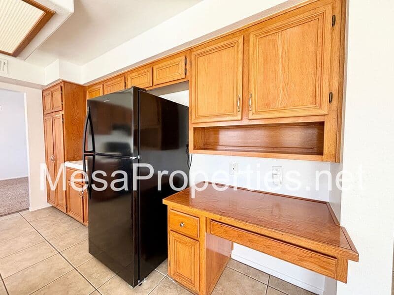 Victorville House: 14581 King Canyon