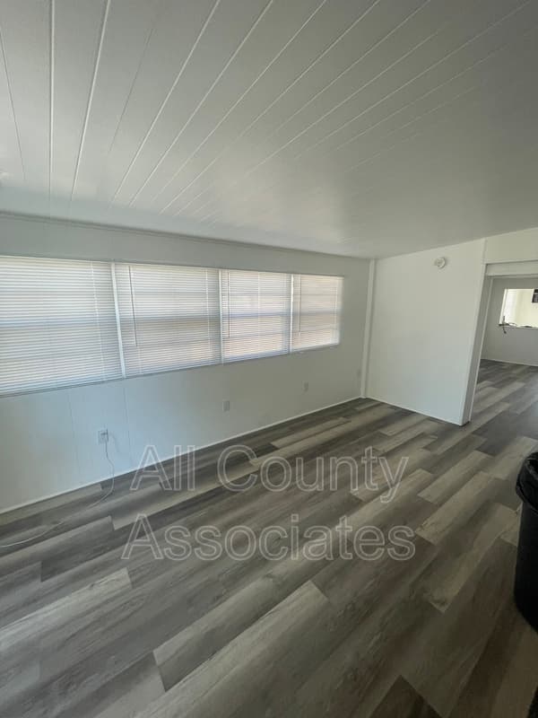 Holiday House: 2132 Kepner Dr