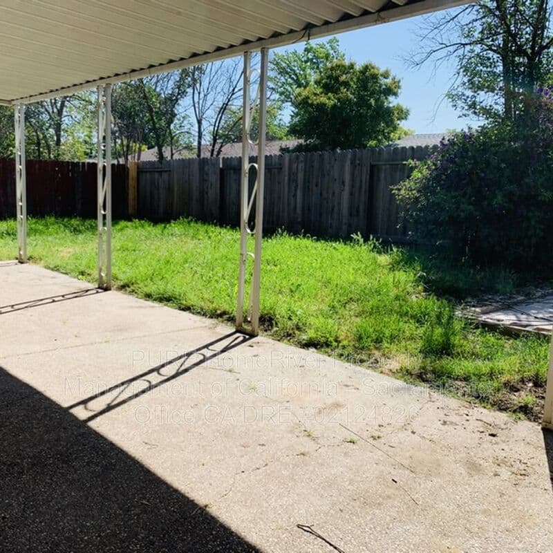 Sacramento House: 5320 Andrea Boulevard