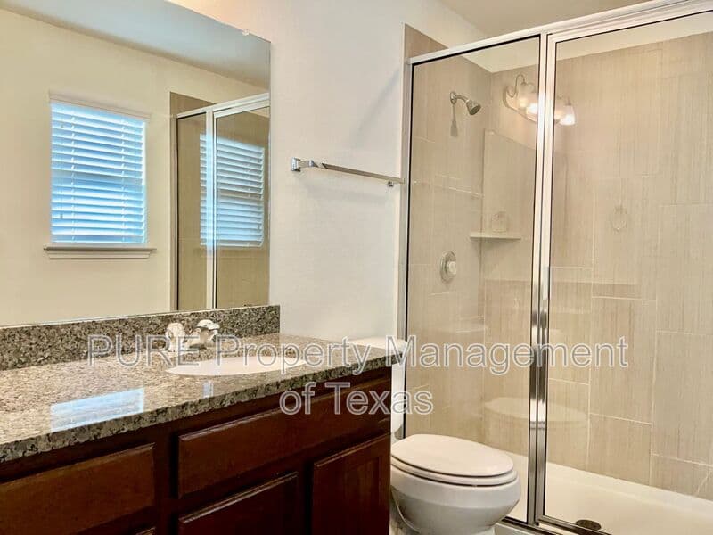 Leander House: 417 Cinnamon Teal