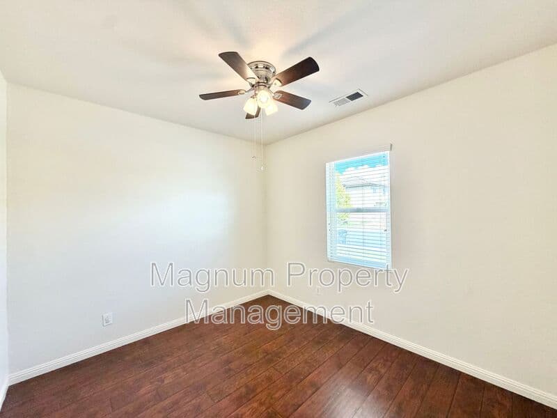 Menifee House: 33205 Gypsum St