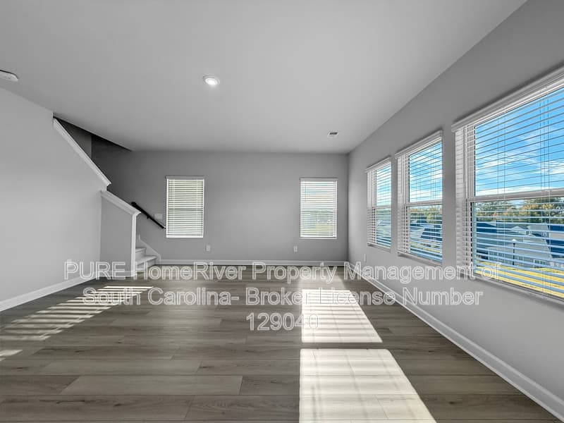 Spartanburg House: 204 Moretz Pl
