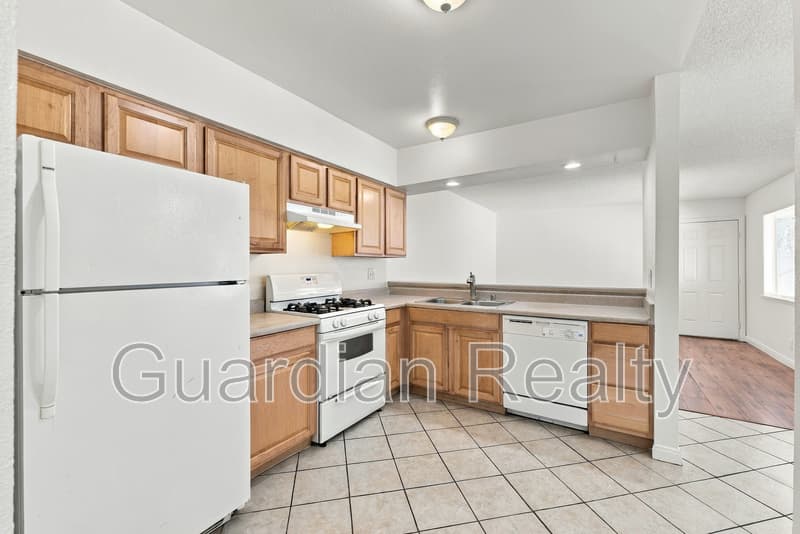 Las Vegas Condo: 4248 Tara Ave