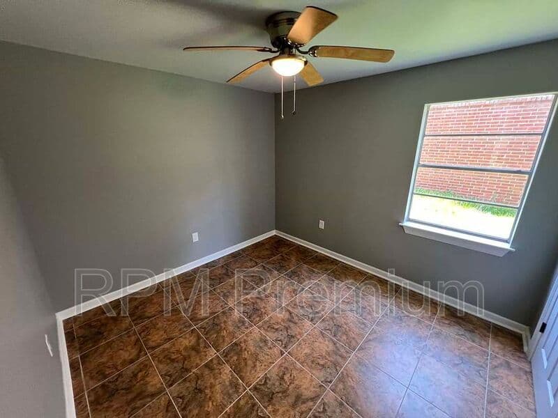 Baker Condo: 5057 Baker Blvd