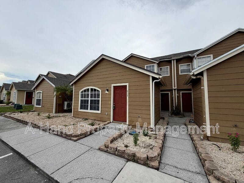 Davenport Condo: 615 Australian Way