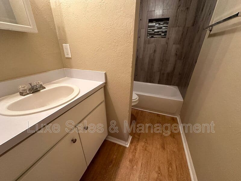 Oklahoma City Condo: 6016 NW Expressway