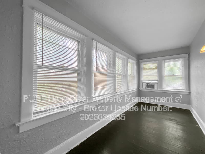 Kansas City House: 4533 Wabash Ave