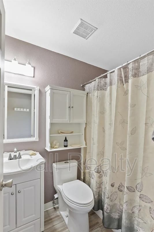 Spokane Valley Condo: 222 N Hutchinson