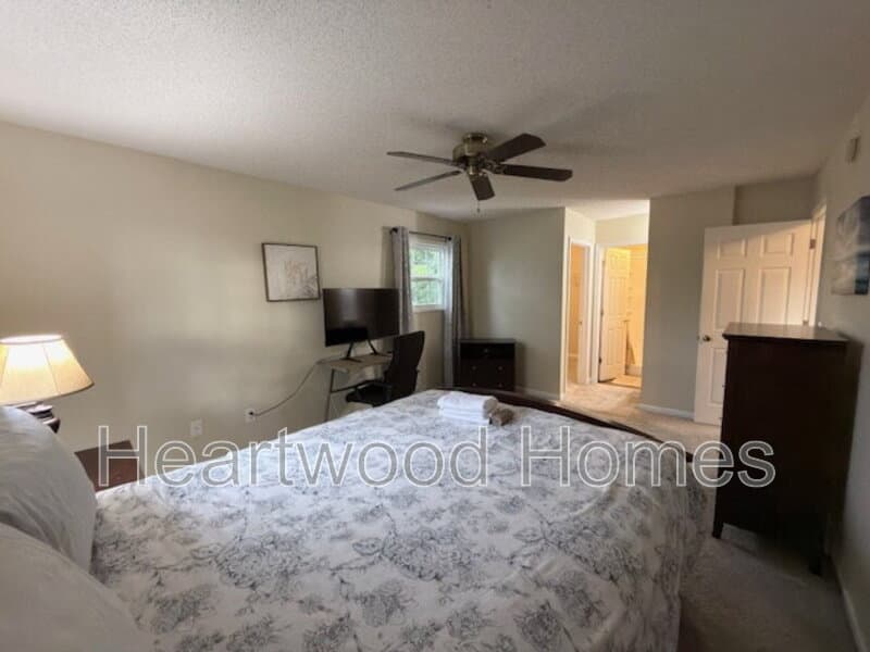 West Columbia House: 264 Orchard Hill Drive