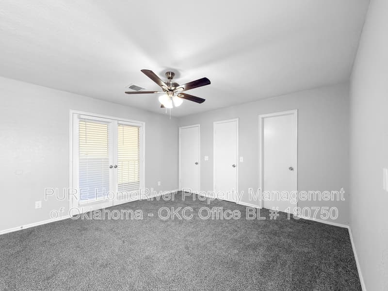 Moore House: 2113 NE 9th St