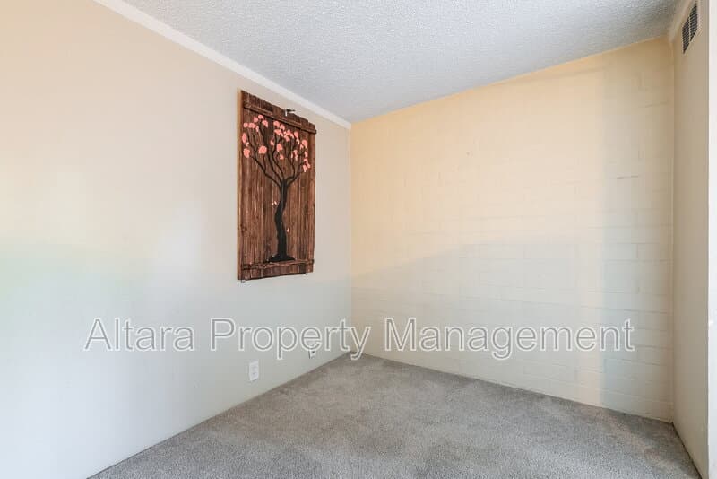 Denver Condo: 2880 S Locust St