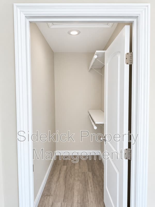 Whittier House: 8620 Greenleaf Ave