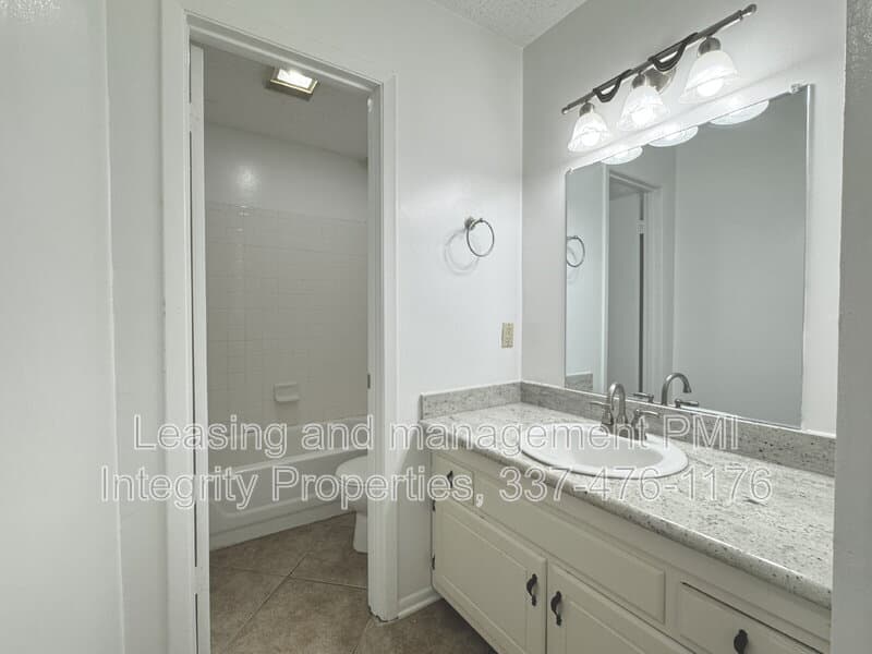 Baton Rouge Condo: 7324 Menlo Drive
