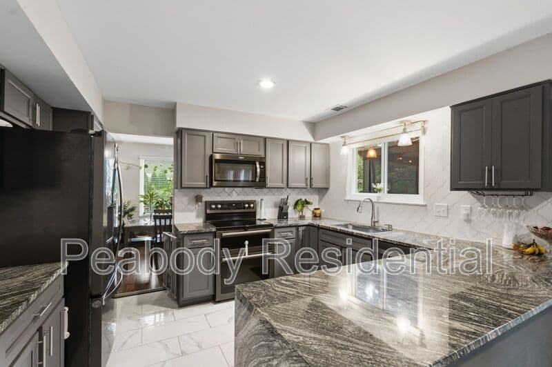 Herndon House: 509 Alabama Dr