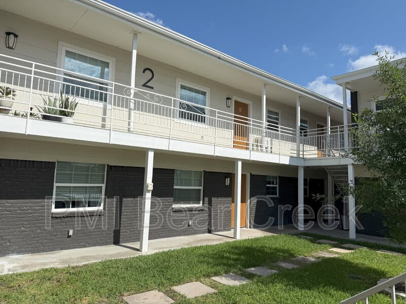 Houston Condo: 1824 Thonig Road