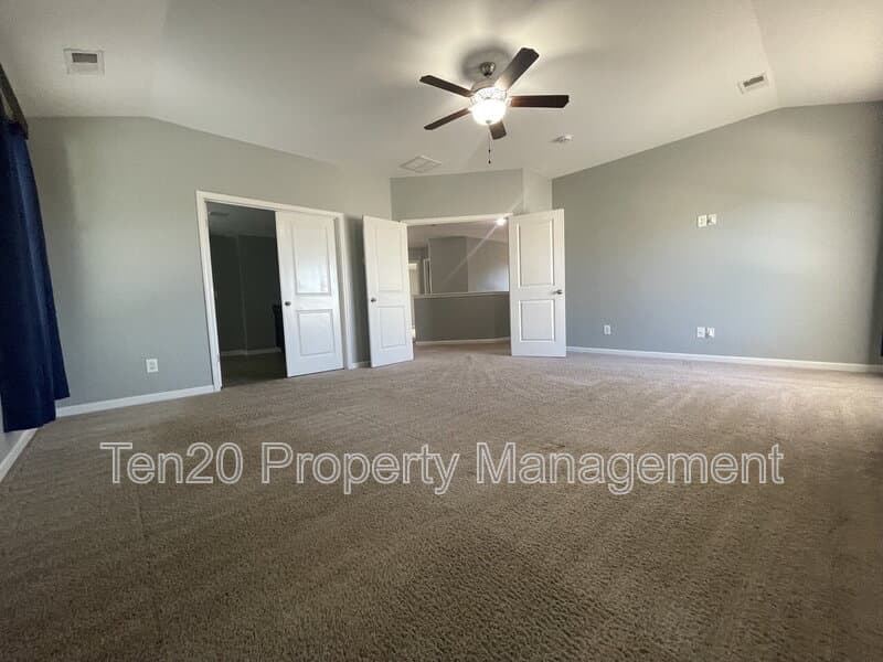 Columbus House: 4955 Brightstar Lane