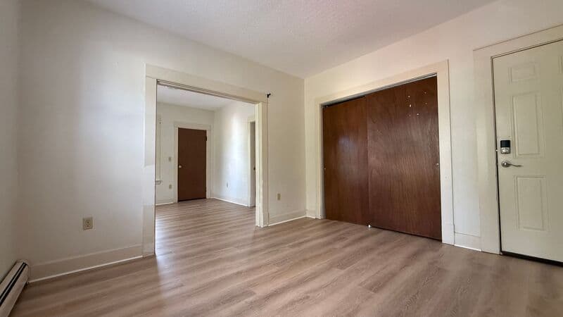 Springfield Condo: 680 Carew St