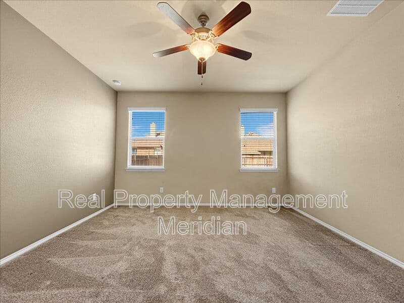 Fort Worth House: 12312 Walden wood Dr