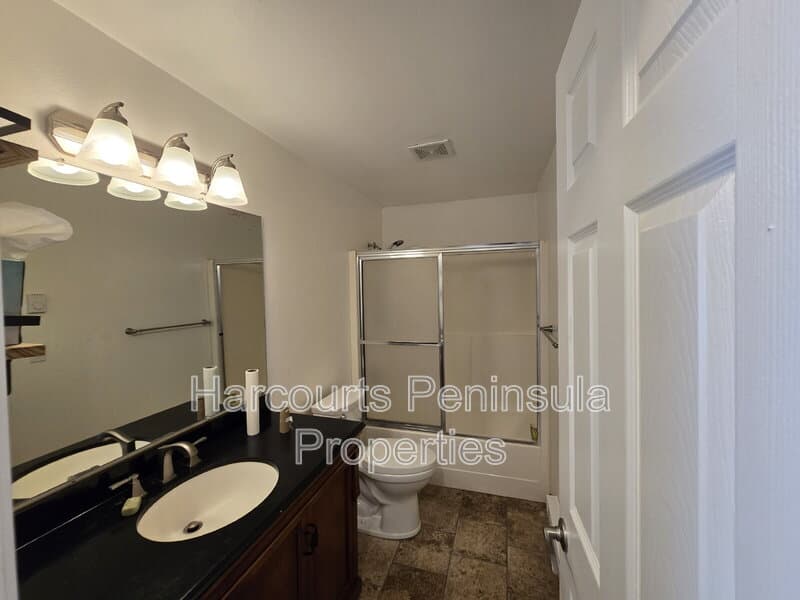 Port Orchard Condo: 1322 Sherman Avenue