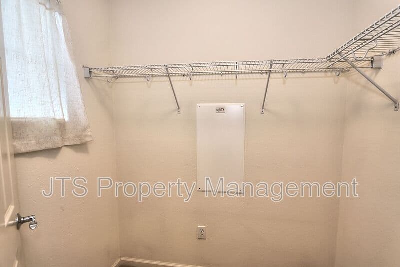 West Sacramento House: 4046 Martis Street