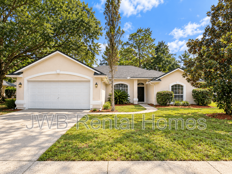 Orange Park House: 383 Turtle Dove Dr