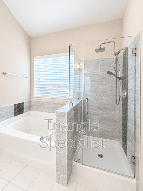 Raleigh House: 5513 Creekdale Circle