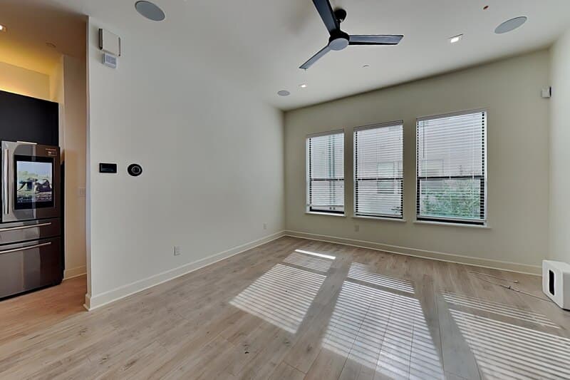 Dallas Townhome: 2000 Park Ave