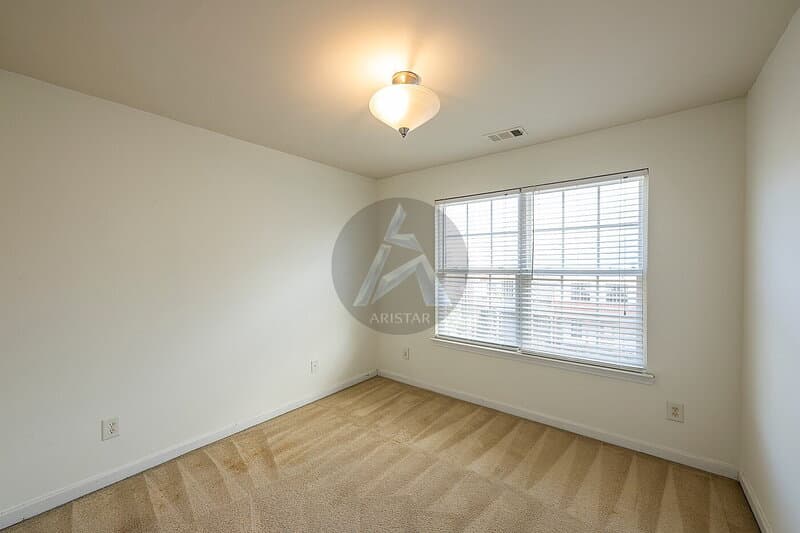 Kennesaw House: 1440 Dolcetto Trce