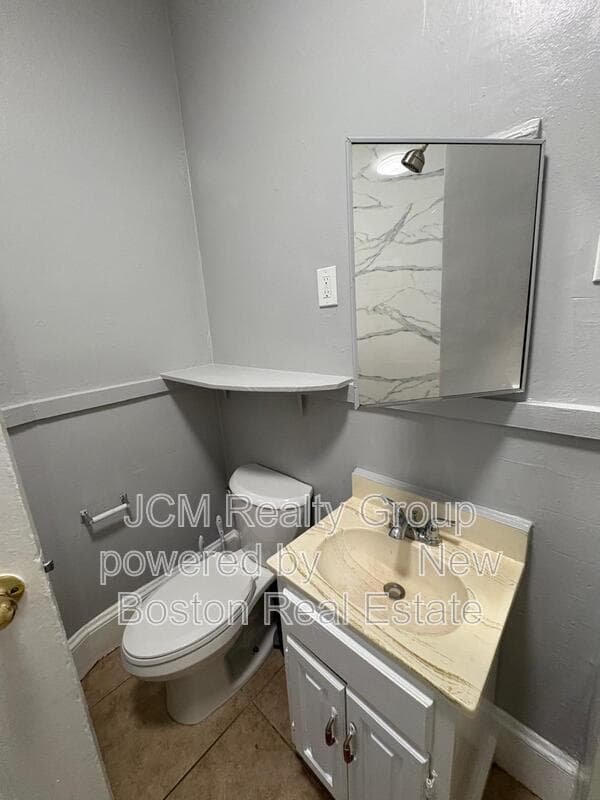 Framingham Condo: 64 Hollis Street