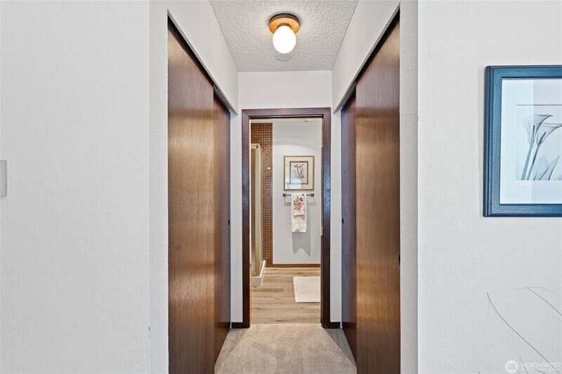 Bellevue Townhome: 12840 SE 40th Ct