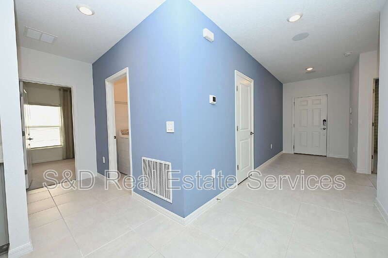 Haines City House: 148 Brinsmead Rd