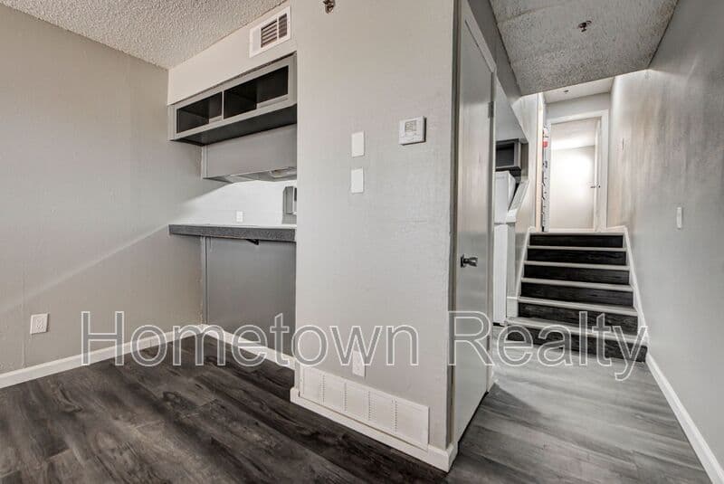 Edmond Condo: 1012 Chartrand Ave