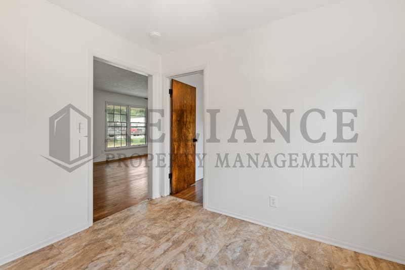 Wichita House: 7315 West Galoway