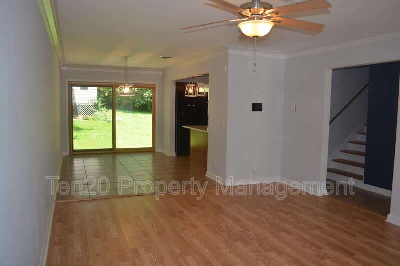 Columbus House: 1815 Marilon Dr