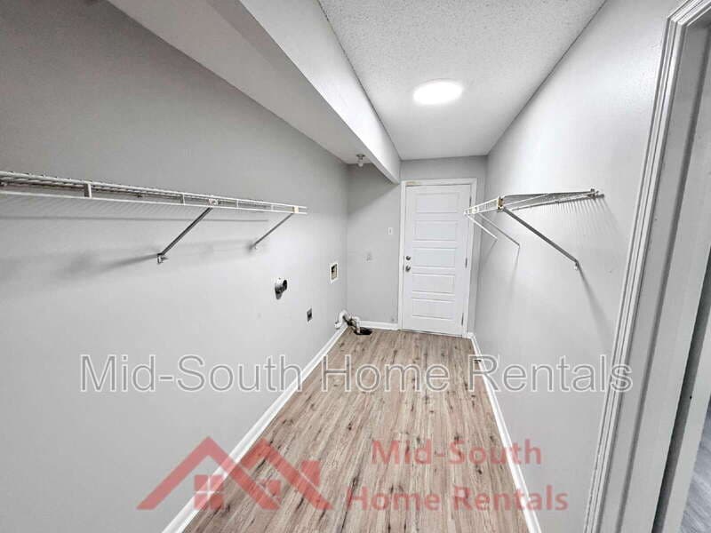 Bartlett House: 4349 Cedar Hills Road