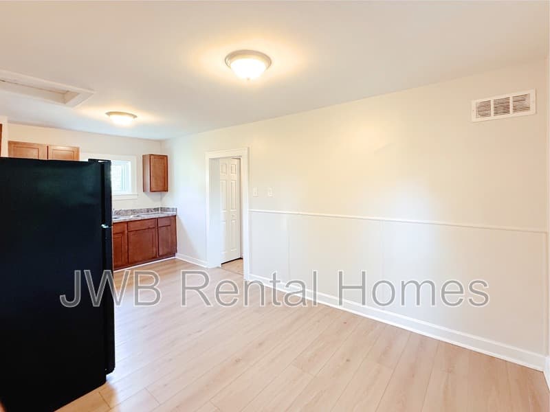 Jacksonville House: 3048 Dignan St