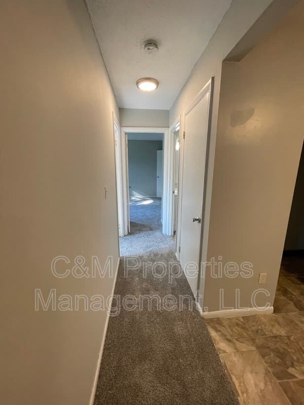 Cincinnati Condo: 1120 King Louis Court