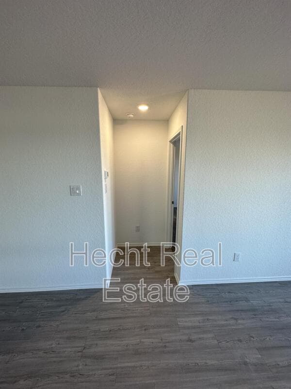 Seguin House: 5850 Coahuila