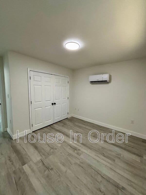 Rutherfordton House: 215 Cowan St